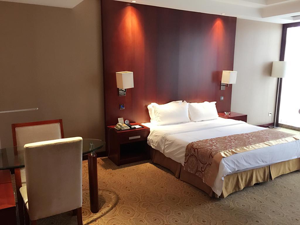 Harbour Oriental Hotel Нинбо Номер фото